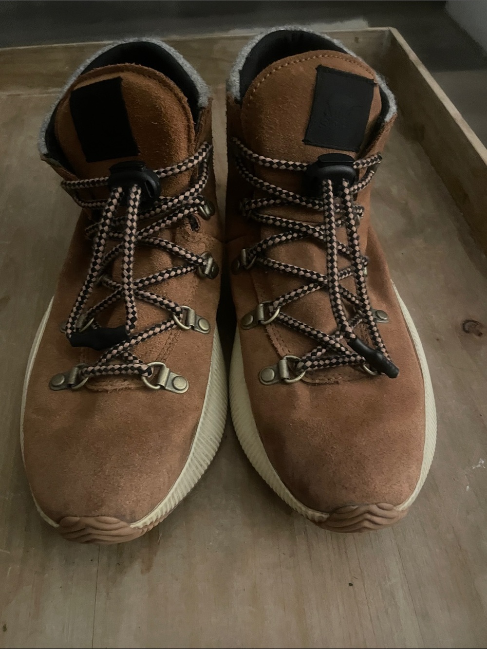 Sorel Women's Out and About Chestnut Brown Suede  Boots Sz 7